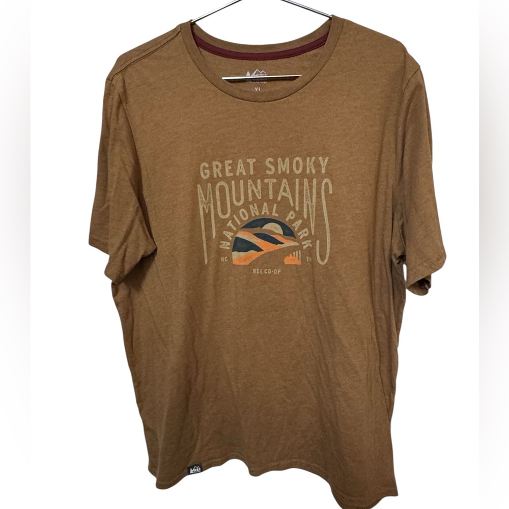 REI Co-Op Hiking High End Soft Men's XL Tan Brown T-Shirt MINTY